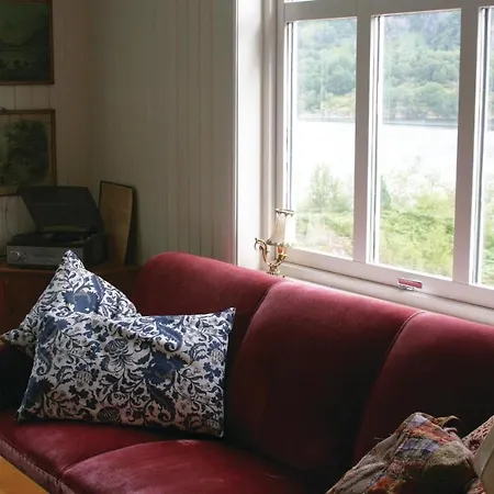 Cozy In With House A Mountain View * Flekke